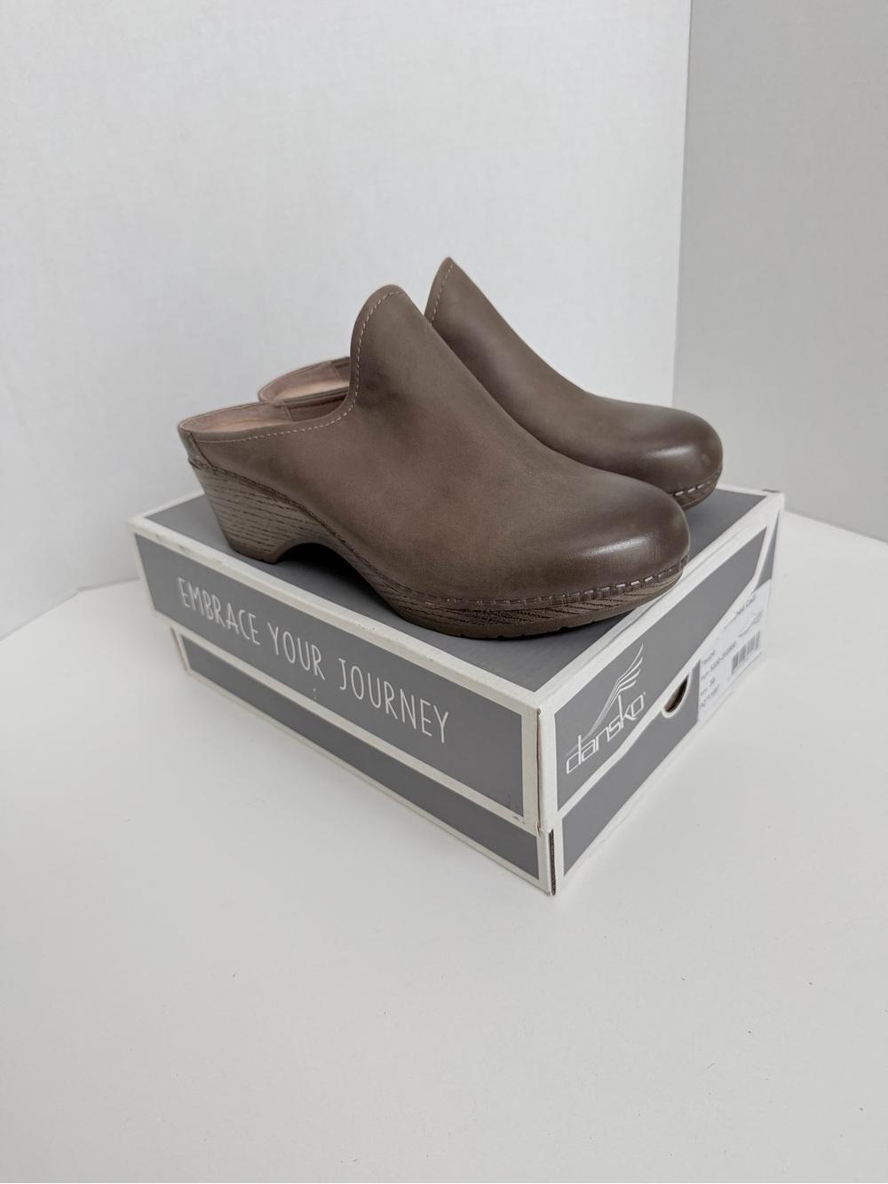 Dansko Clogs Melody Slip On Mules Leather Comfort Travel Burnished Taupe Grey